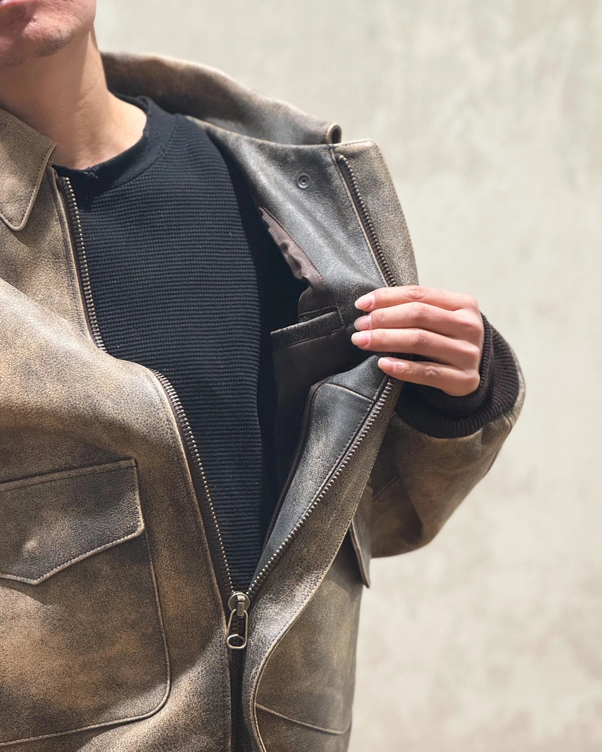 ©︎SAINT Mxxxxxx × SORAYAMA / SRYM_LEATHER A2 JKT (SM-HR1-0000-C80)