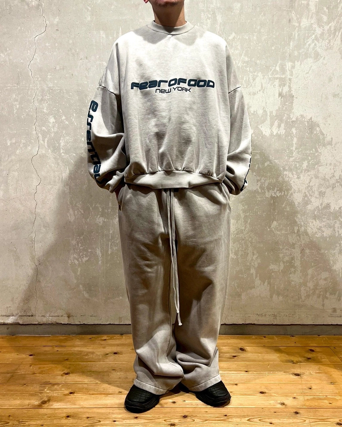 ESSENTIALS / Heavy Fleece 90s Hoodie (192HO256561F)