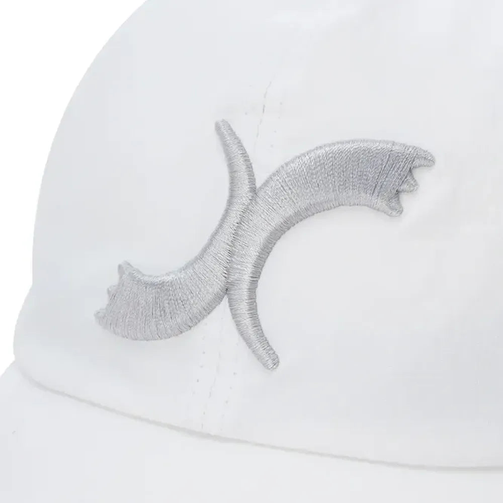 DEES / Emblem Logo Cap White