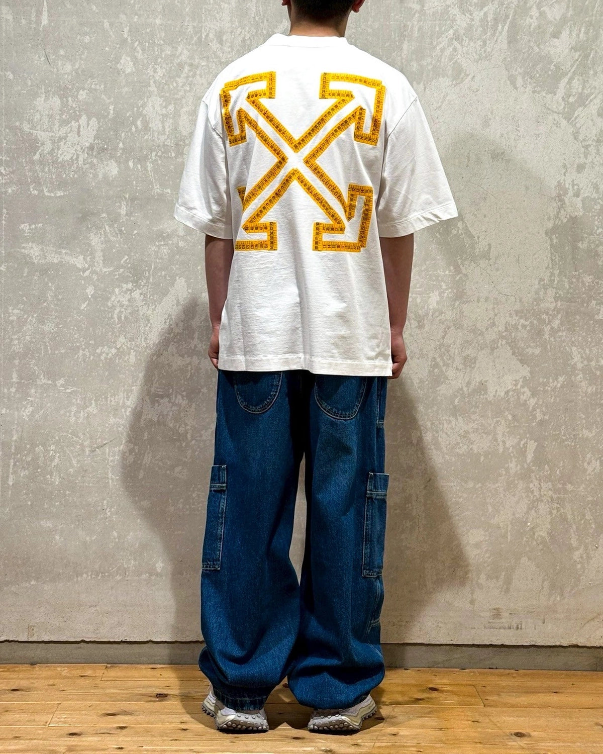 Off-White™ / TAPE ARROW SKATE S/S TEE (OMAS25-RTW0058)
