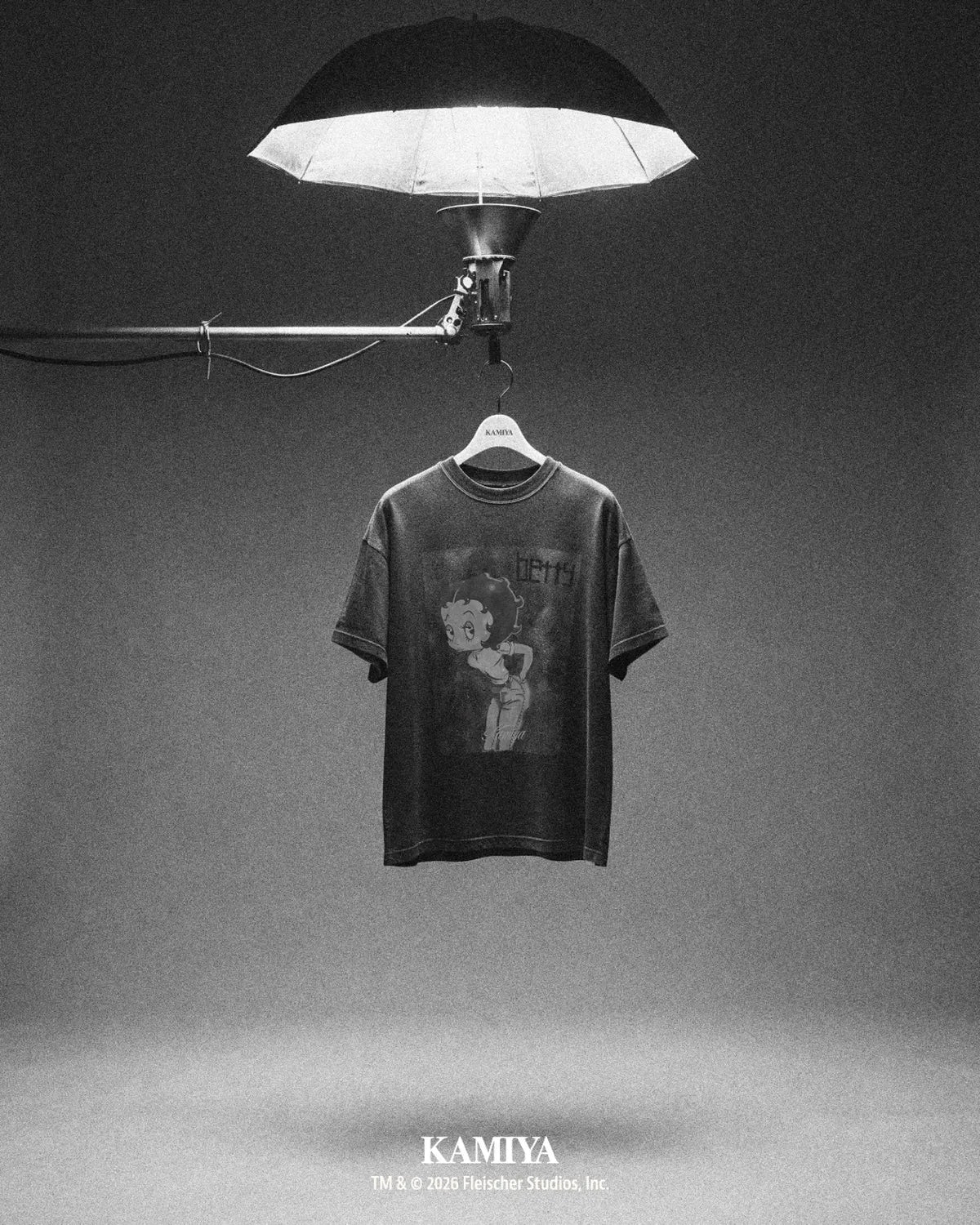 KAMIYA × Betty Boop / "I’m coming out" Betty BoopTM Distressed T-shirt (G17TS114)