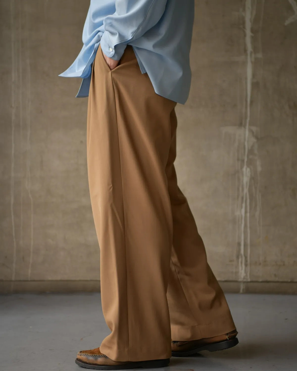 MARKAWARE / Survival Cloth® Tropical Triple Pleated Wide Trousers (A26A03PT02C)