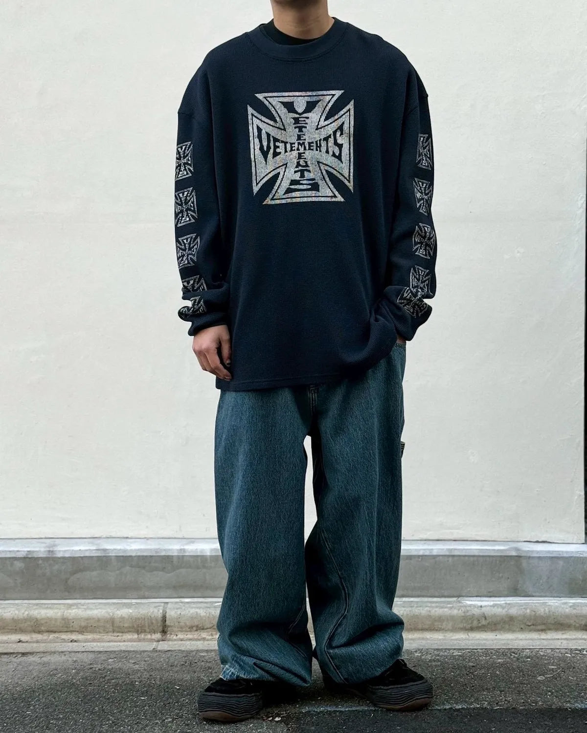 VETEMENTS / BIKER CROSS WAFFLE LONGSLEEVE (ME76LS181G)
