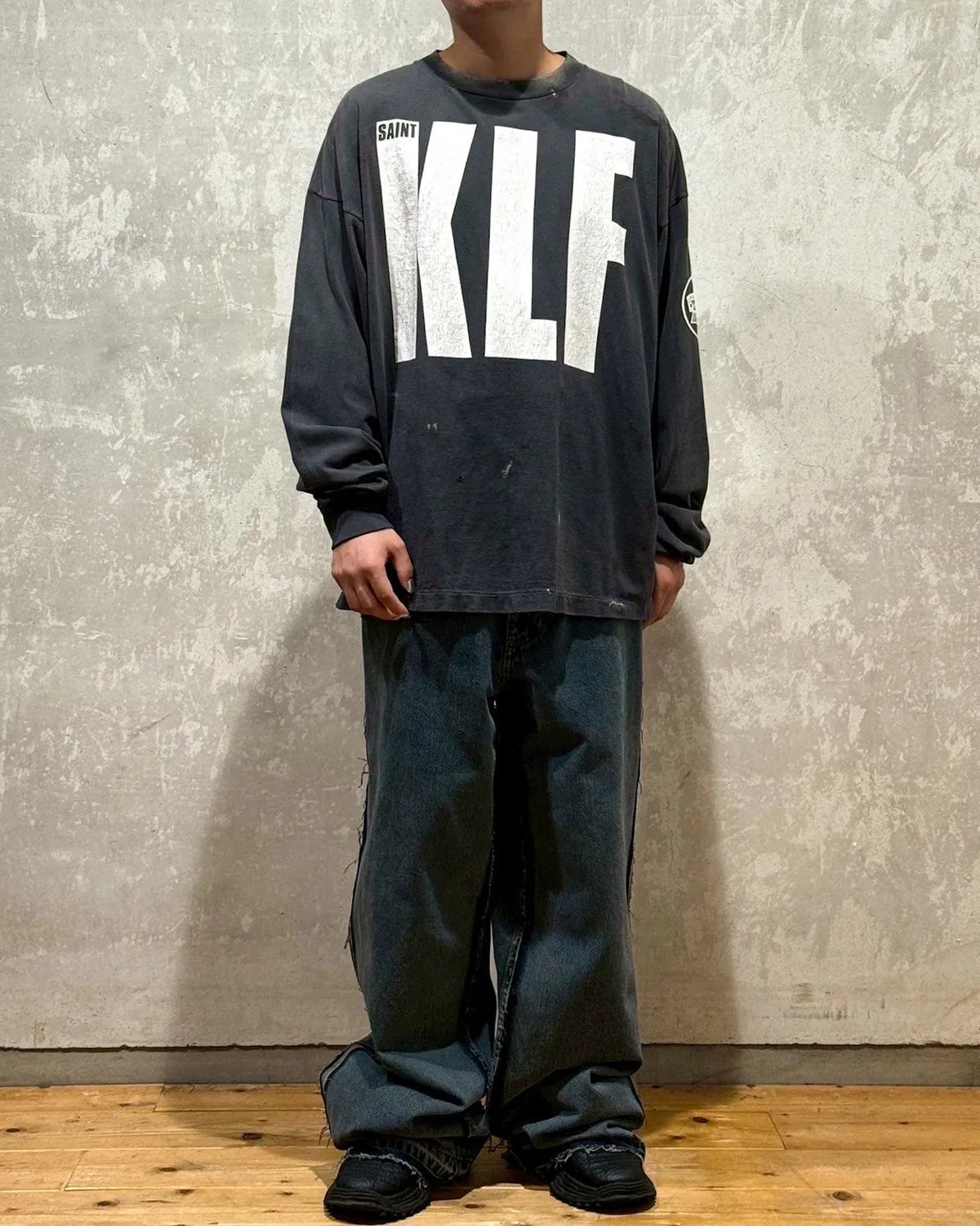 ©︎SAINT Mxxxxxx × The KLF / KLF_LS_TEE_WHITE KLF (SM-HR1-0000-C03)
