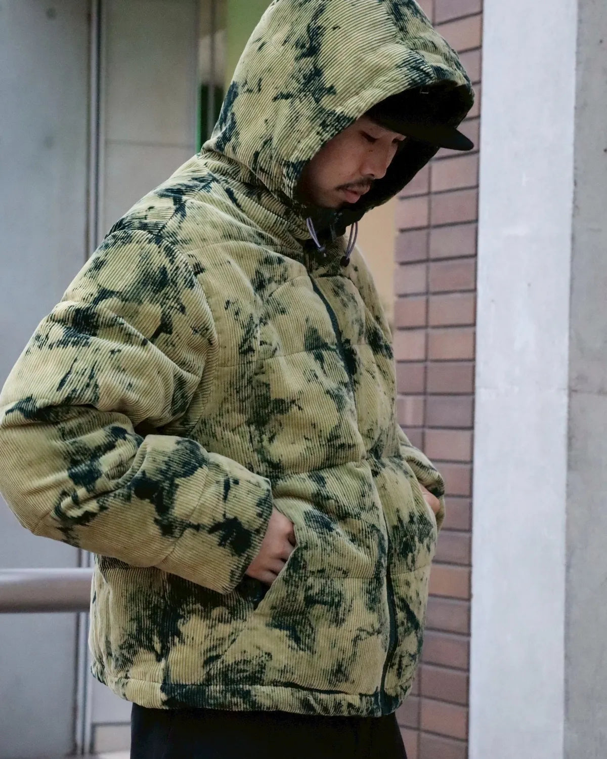 BRAIN DEAD / BLEACHDYED DIMENSION PUFFER JACKET (008004533FW25)