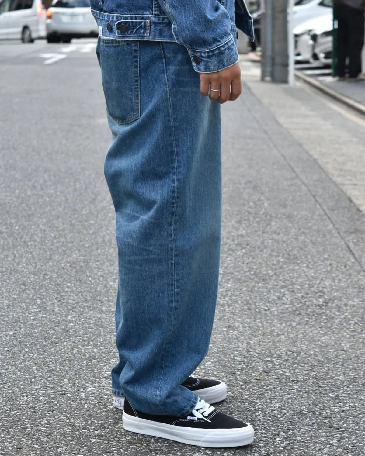 DESCENDANT / 1995 DENIM TROUSERS BUGGY LIGHT WASH (252WVDS-PTM04)