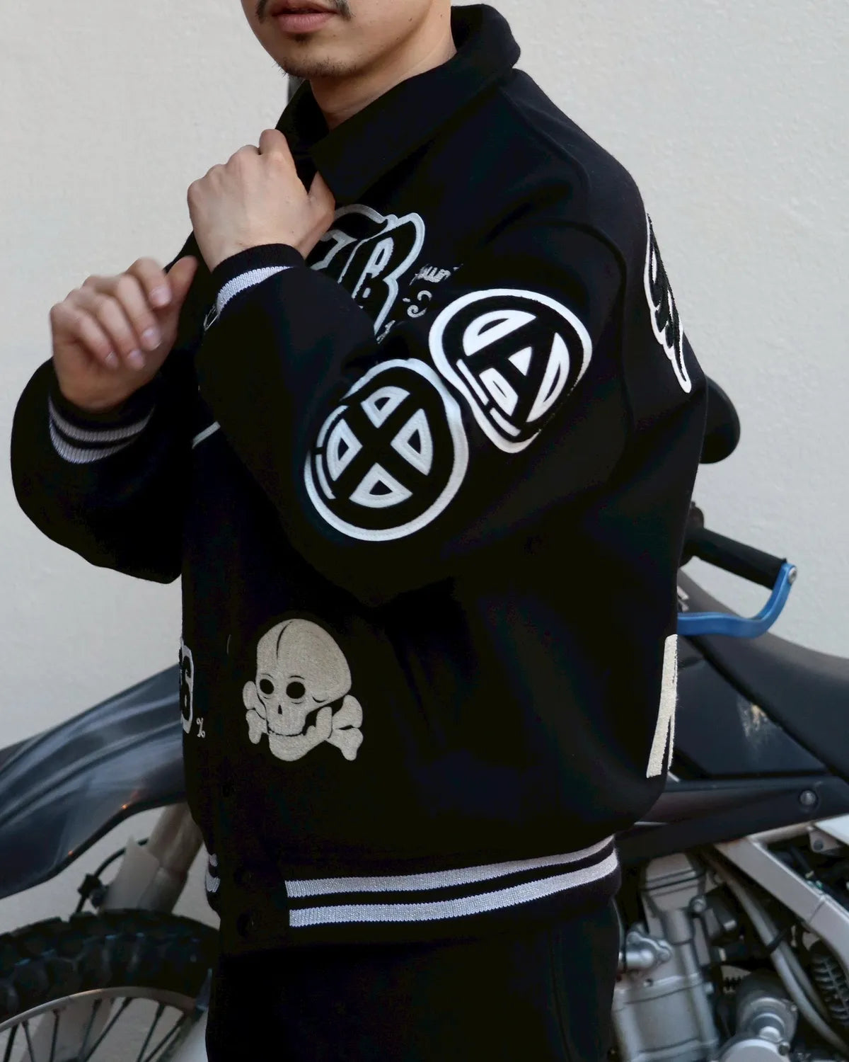 ©︎SAINT Mxxxxxx × BOUNTY HUNTER / BH_VARSITY JKT / SNTHUNTER (SM-MK8-0000-C34)