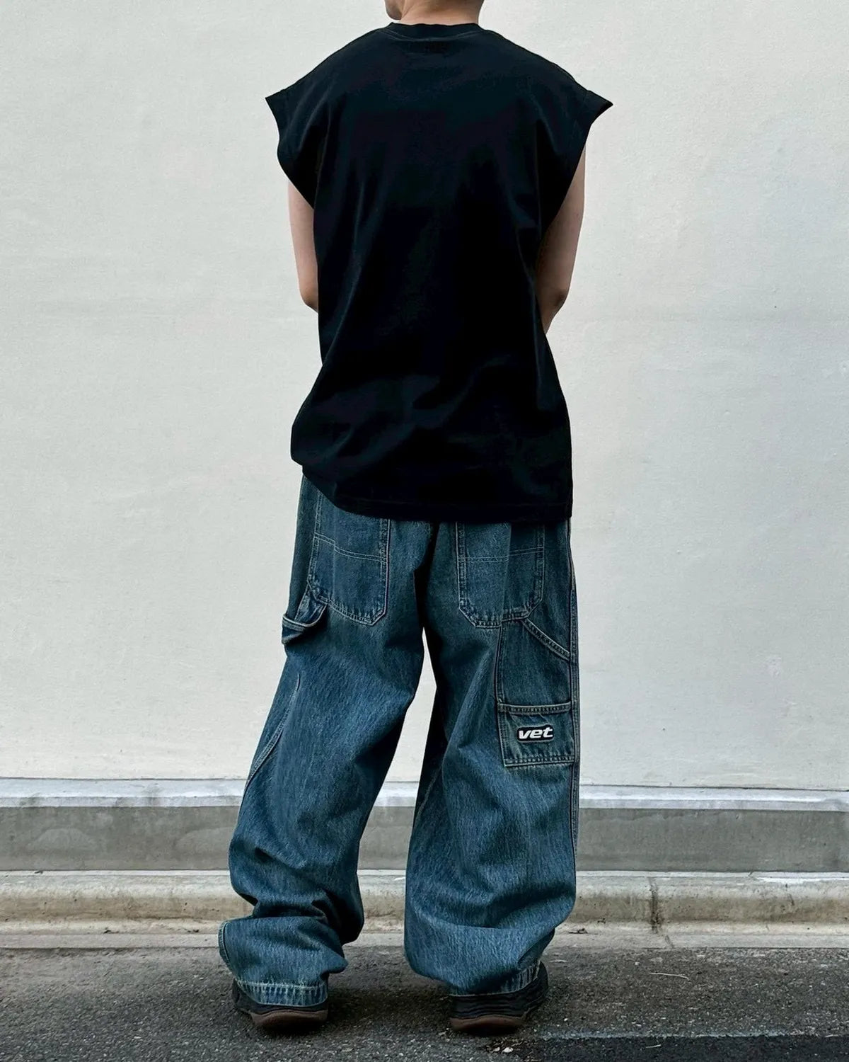 VETEMENTS / CROSS LOGO SLEEVELESS T-SHIRT (ME76TR176B)
