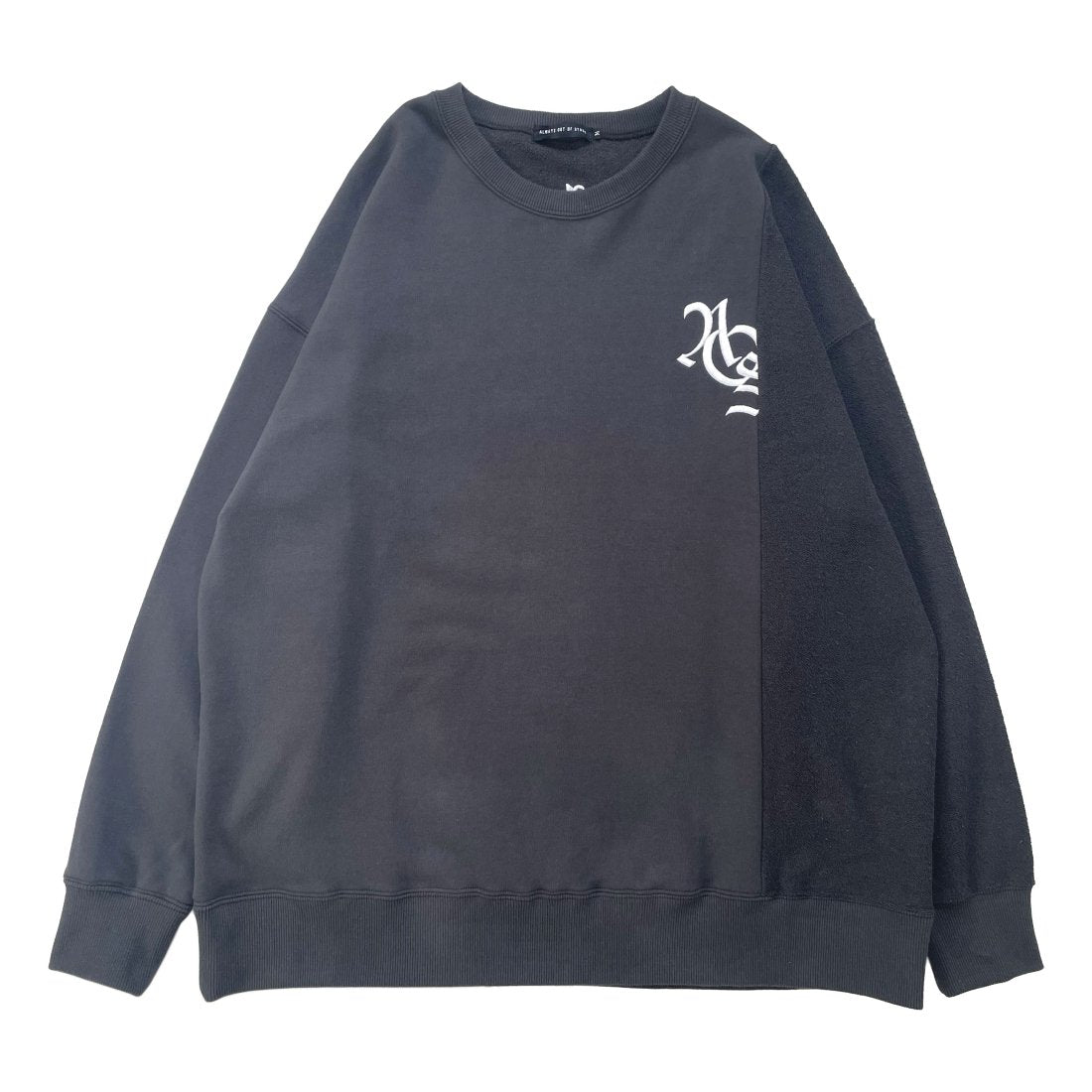 ALWAYS OUT OF STOCKのSWITCHED CREWNECK