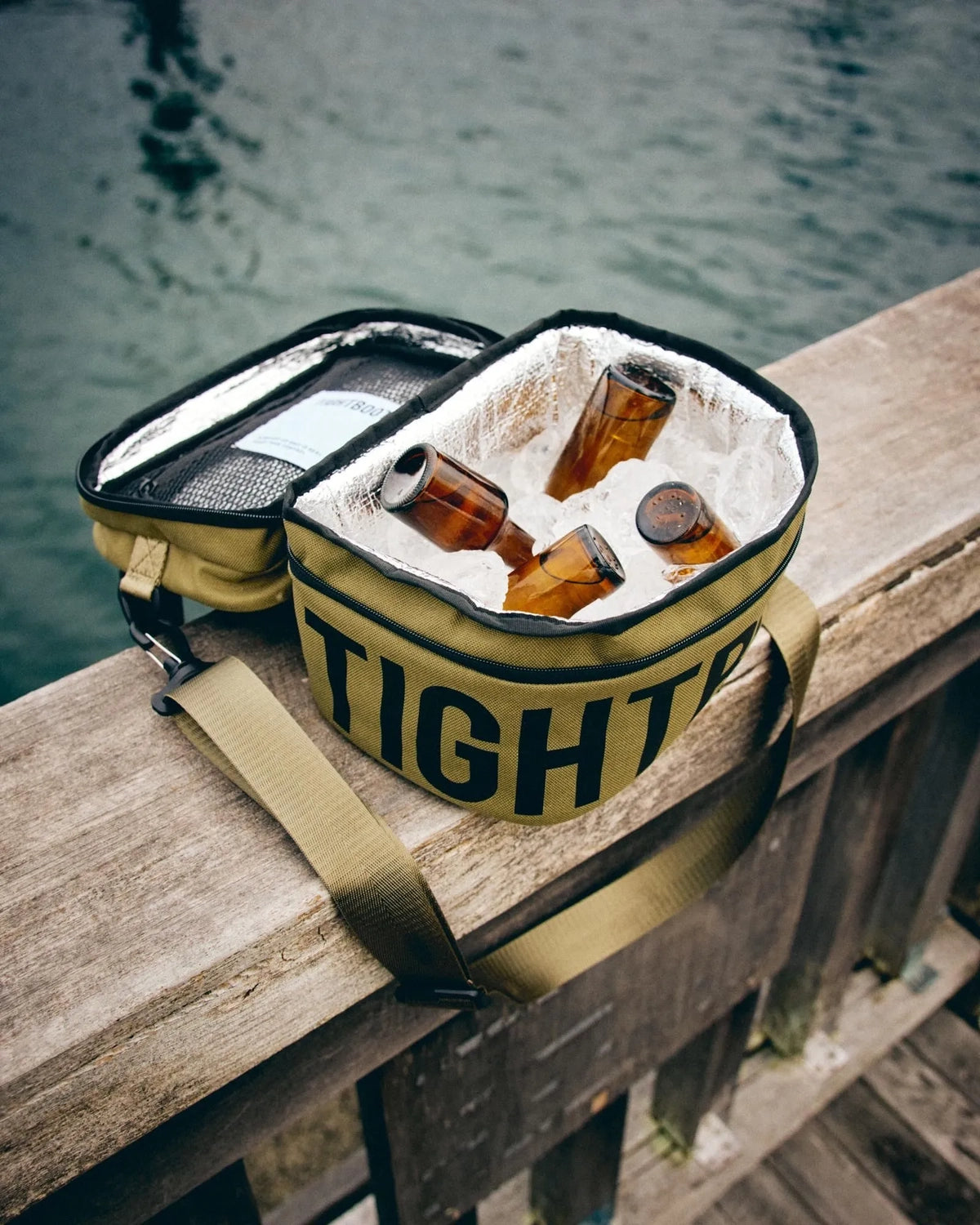 TIGHTBOOTH / LOGO COOLER BAG (00009422)