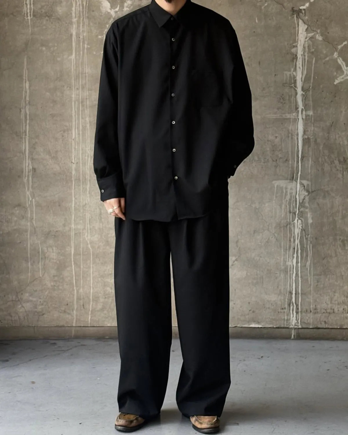 MARKAWARE / Organic Wool 2/80 Tropical Triple Pleated Wide Trousers (A26A15PT03C)