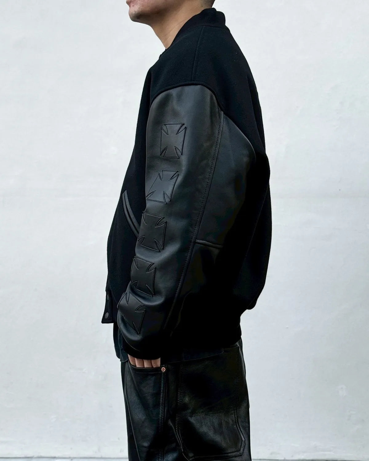 VETEMENTS / BIKER CROSS EMBROIDEREDVARSITY JACKET (ME76OJ015B)
