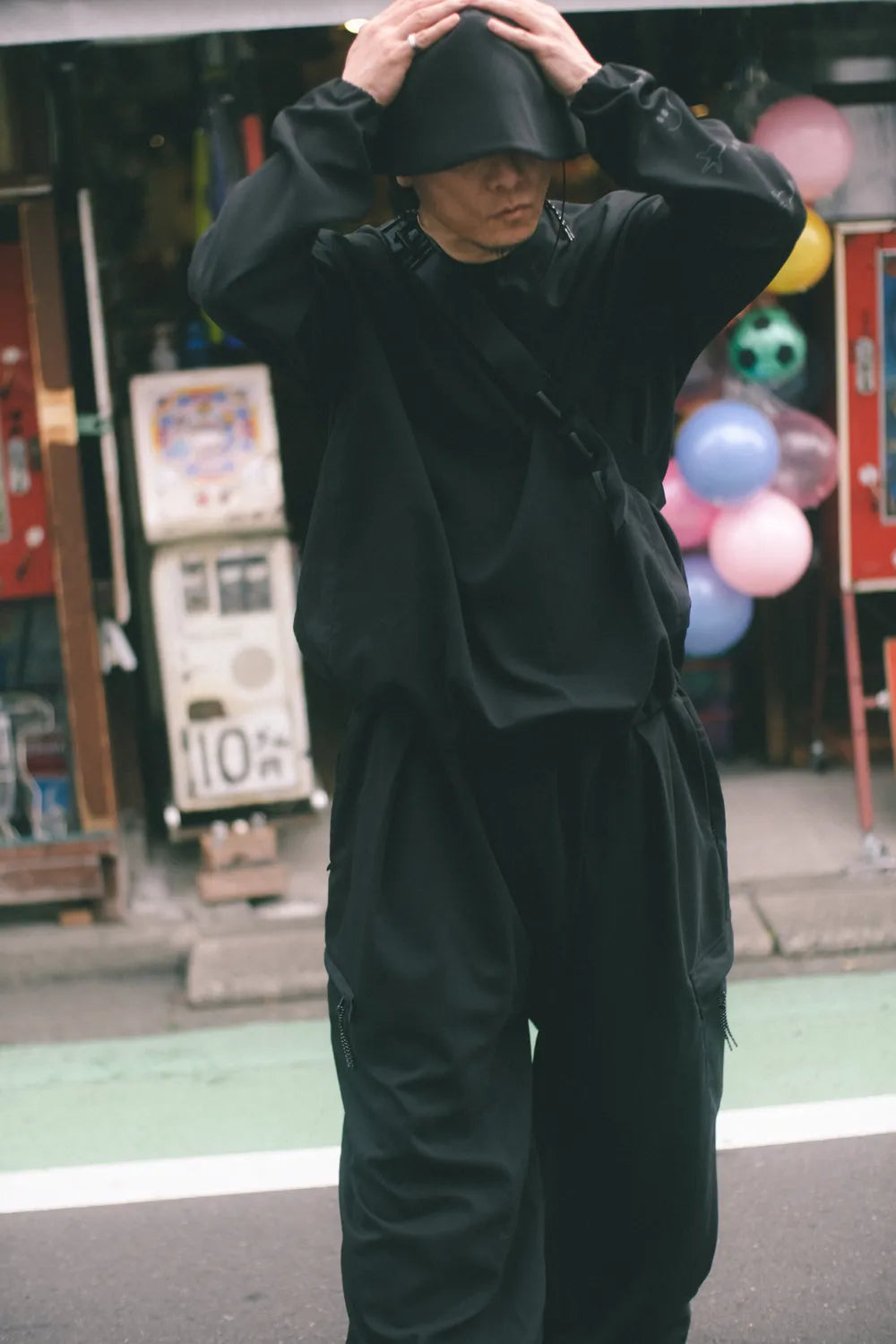 GHOST ALMOSTBLACK × KREVE / WOVEN DWR LONG SLEEVE PONCHO (KRVGAB-C-1-1)