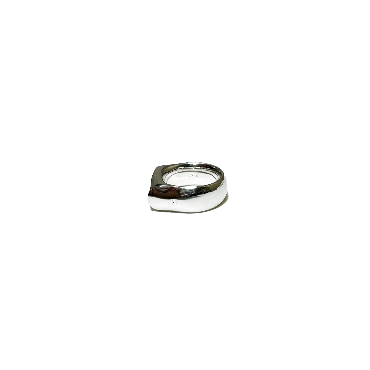 TOM WOOD / Crest Ring