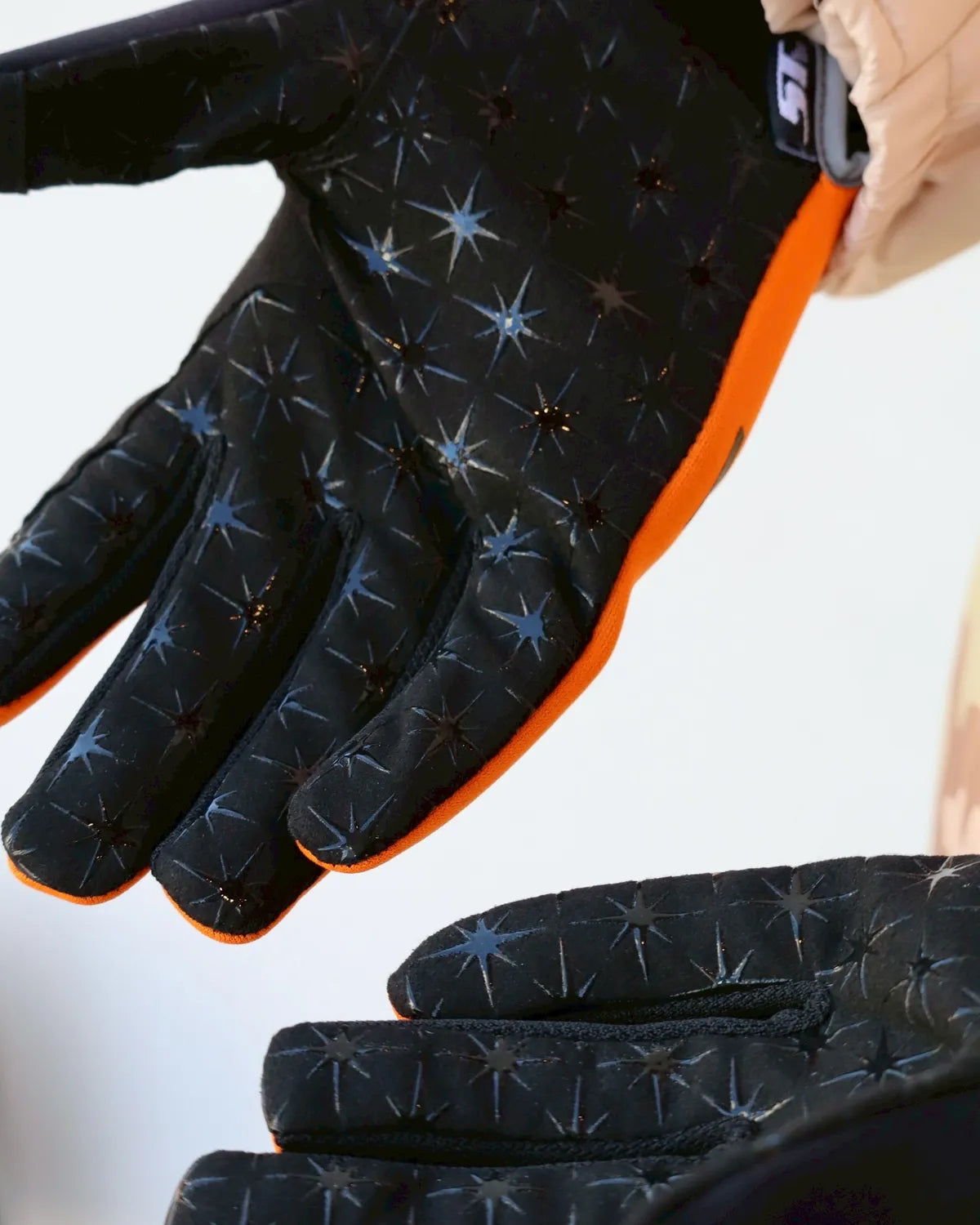 BoTT / × ST LINE E-Glass Glove