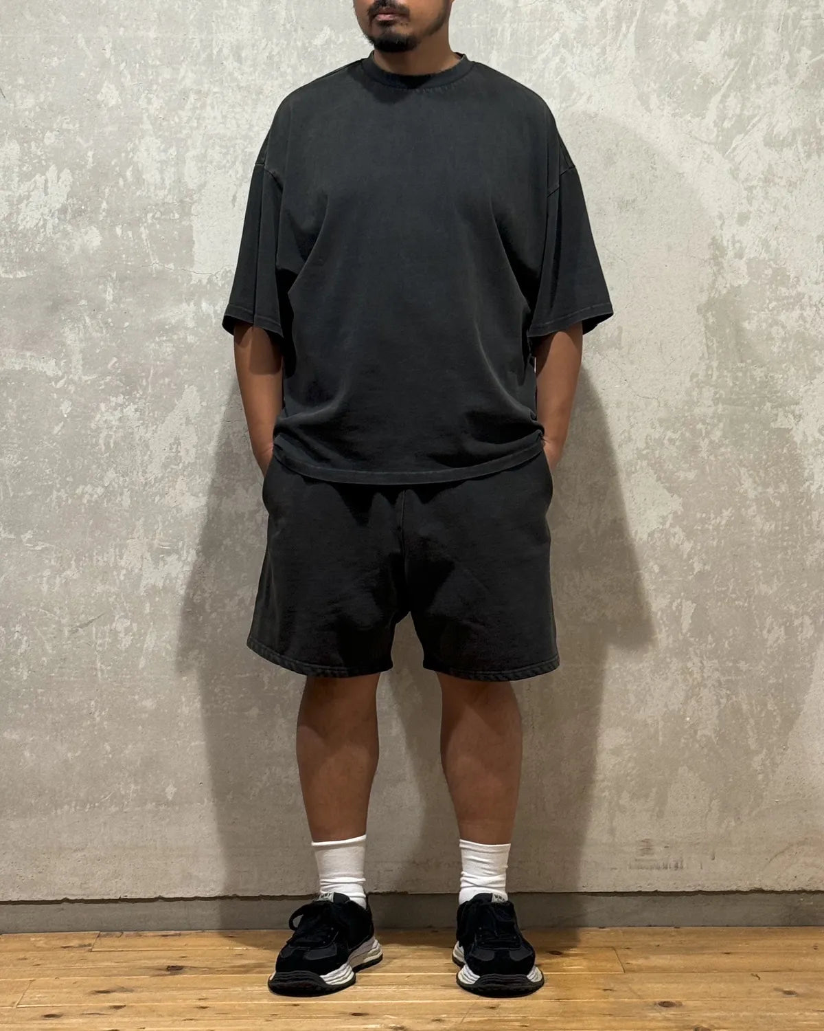 entire studios / STANDARD SWEATSHORT (ESSS26SH01012)