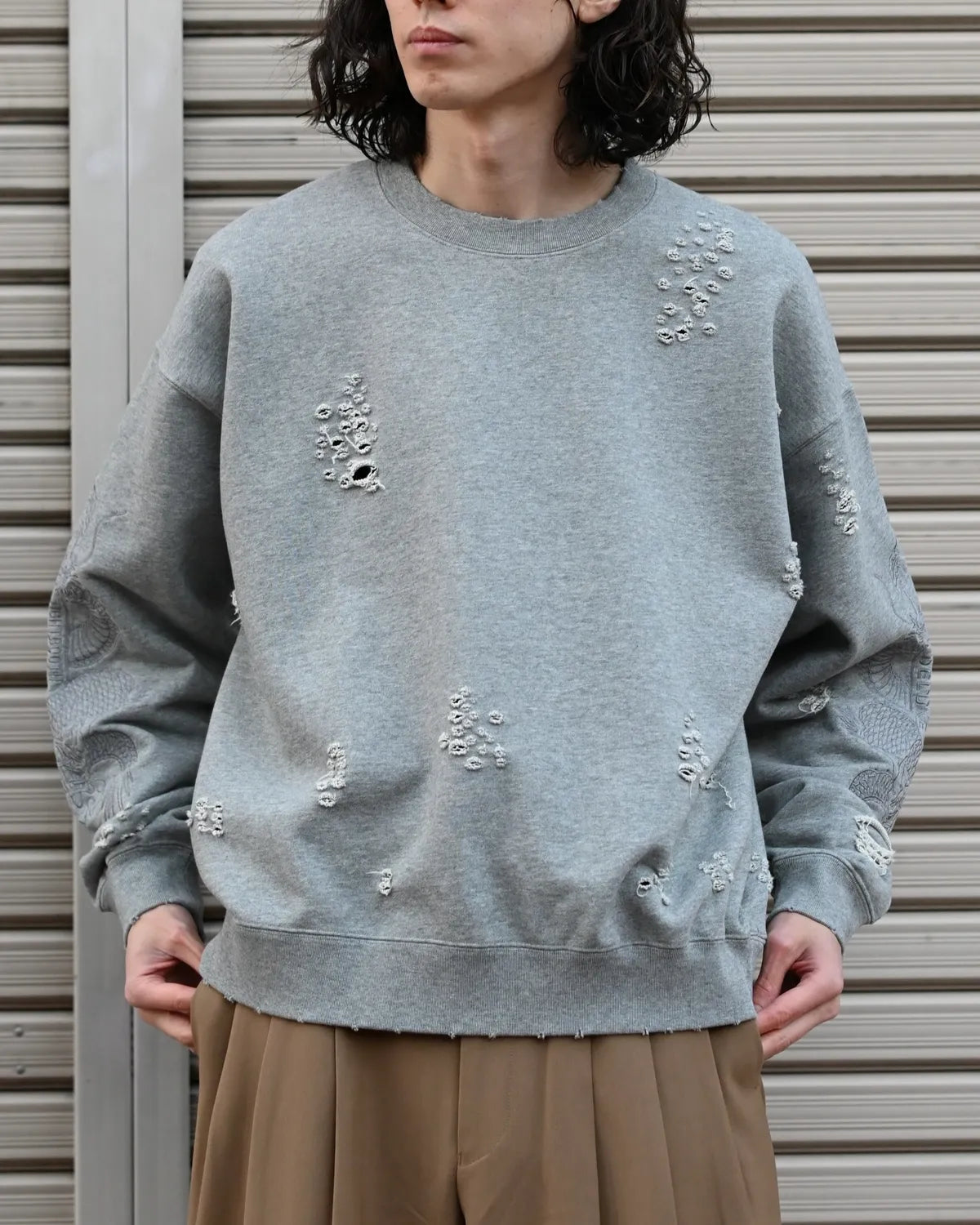 DELUXE / DELUXE × TIGHTBOOTH DAMAGE CREW SWEAT (26SD2718)
