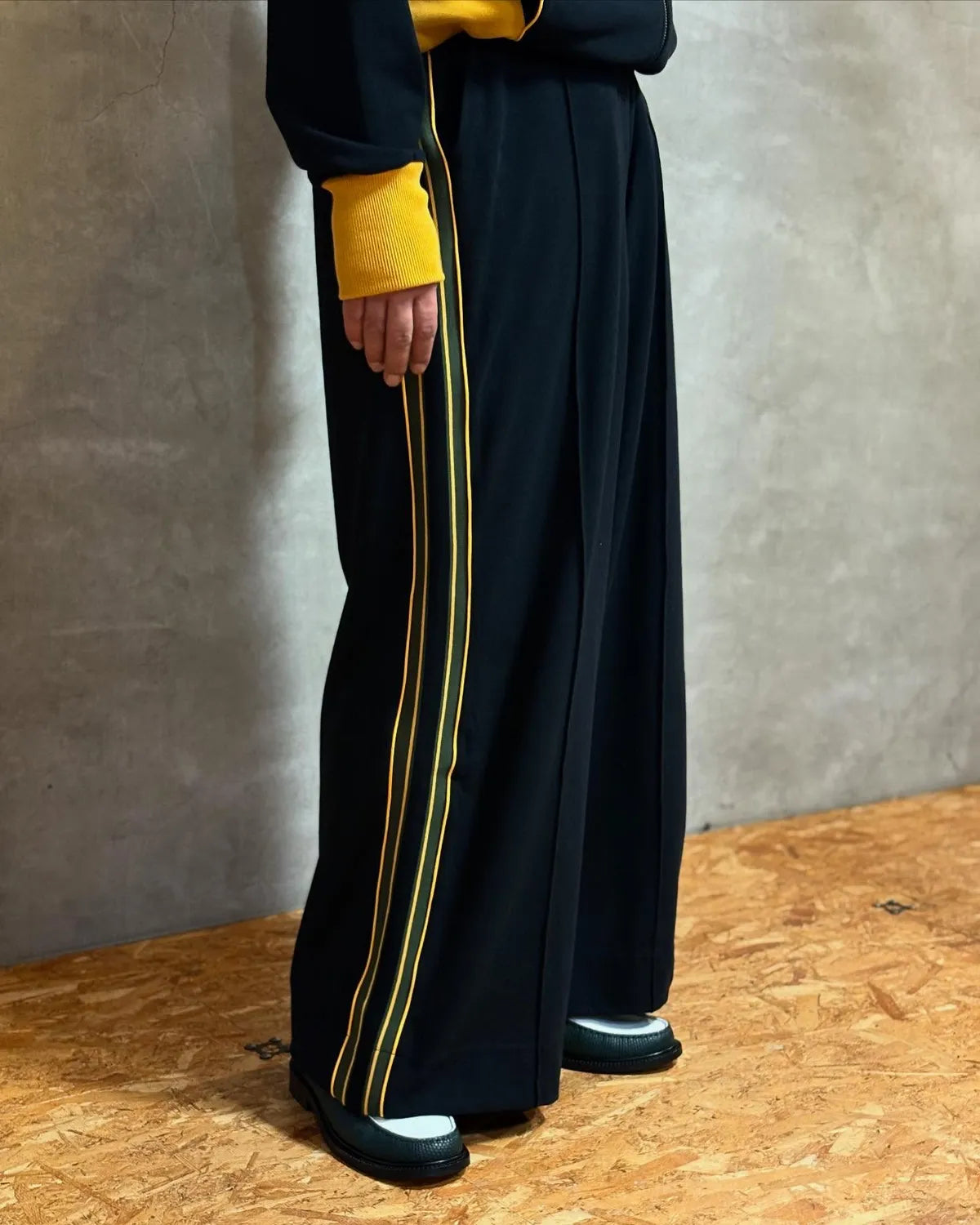 NICHOLAS DALEY / WIDE LEG TRACK PANTS (ND-AW25-TRP-CTN-BYW)