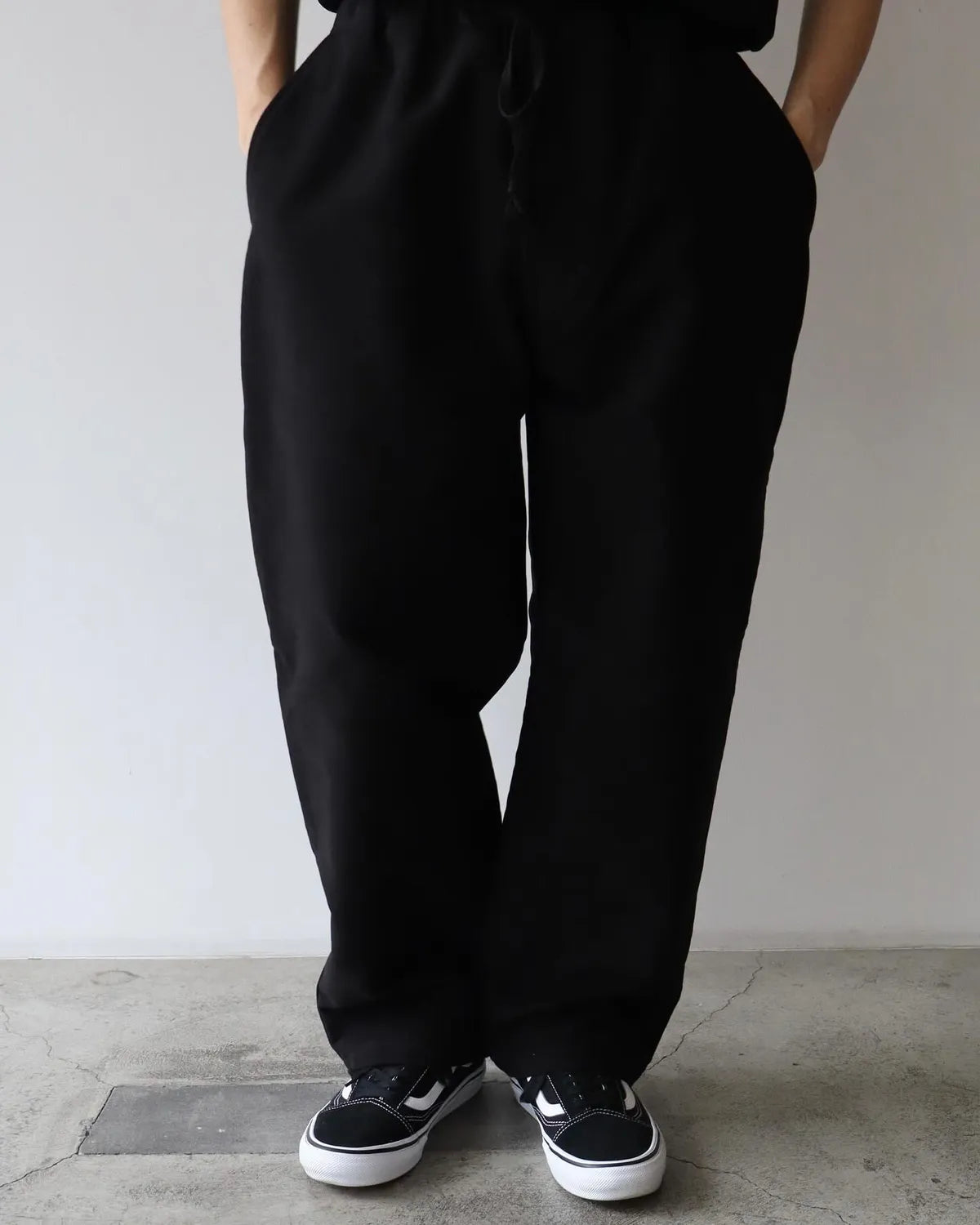 COMOLI / モールスキン ドローストリングパンツ (C03-03021)