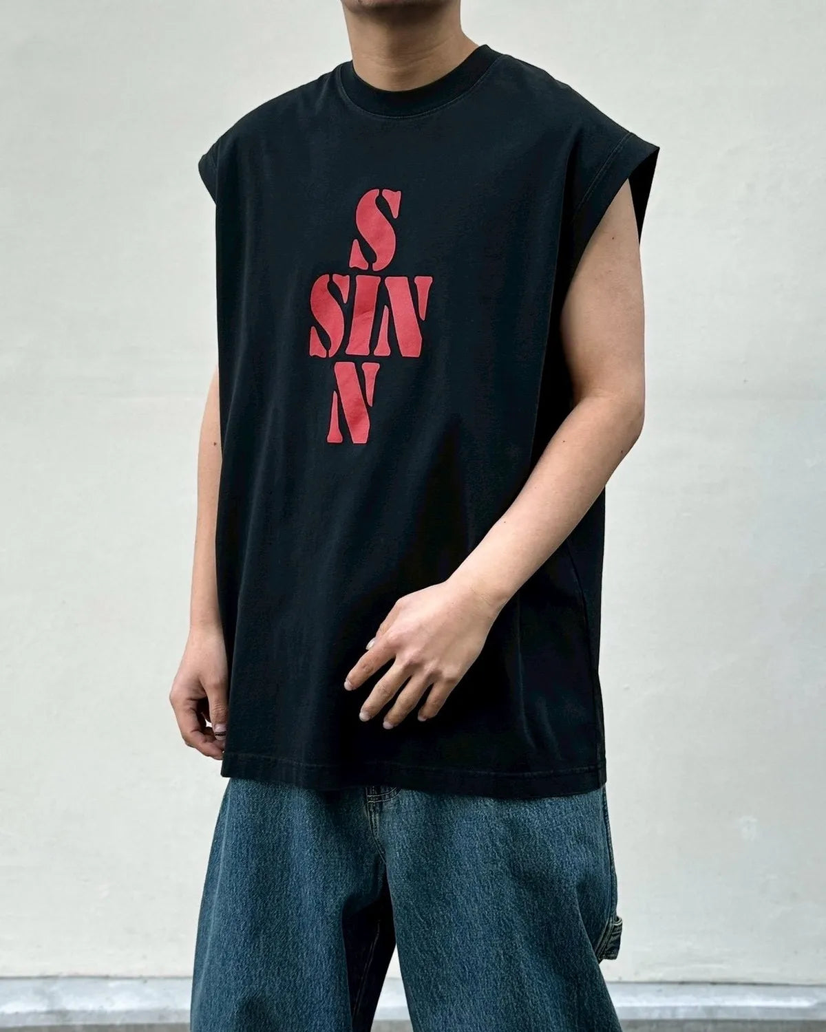 VETEMENTS / SIN SLEEVELESS T-SHIRT (ME76TR197B)