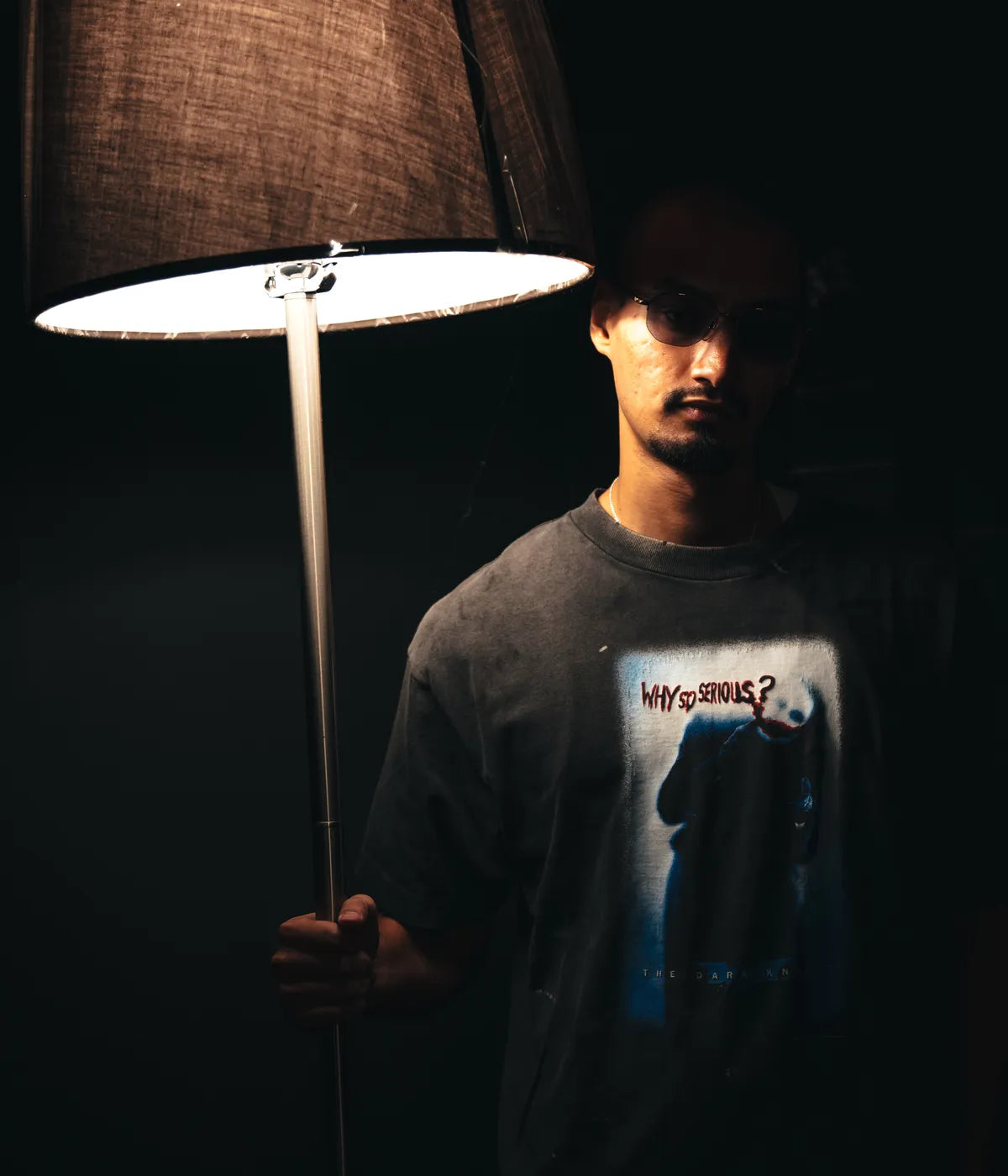 ©︎SAINT Mxxxxxx × THE DARK KNIGHT TRILOGY / BTM_SS TEE / LIP (SM-HR8-0000-C55)