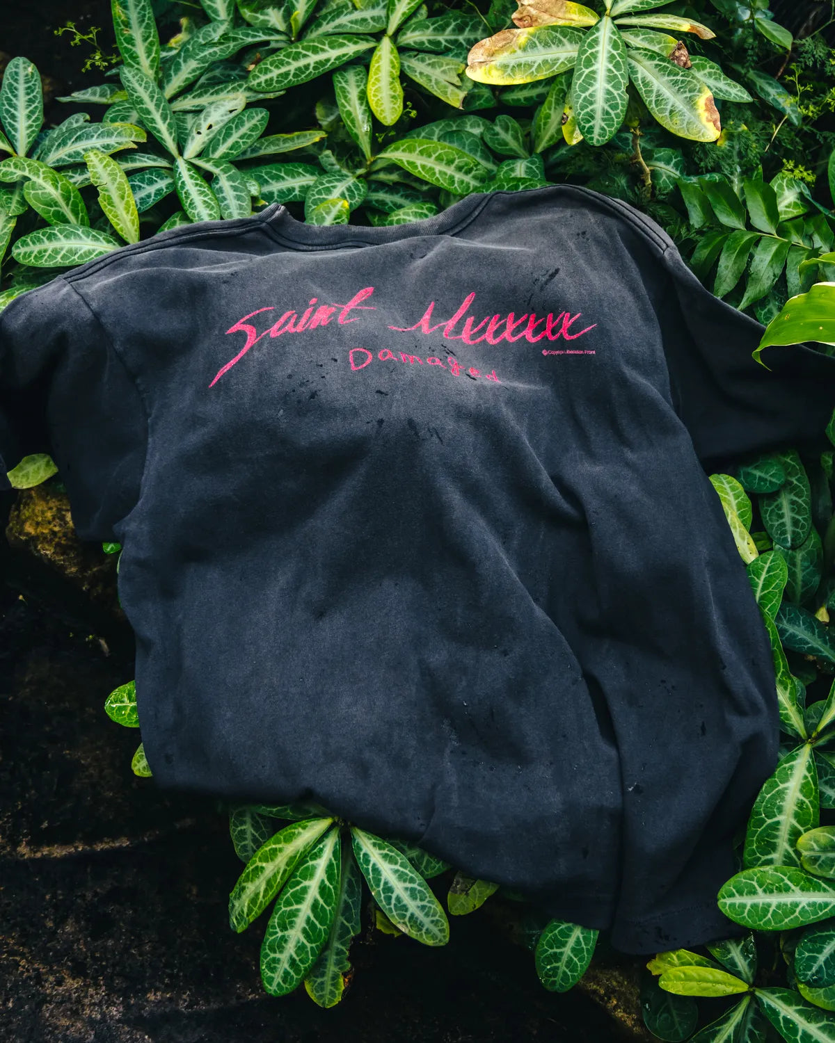 ©︎SAINT Mxxxxxx / SS TEE / DAMAGED (SM-HR8-0000-017)