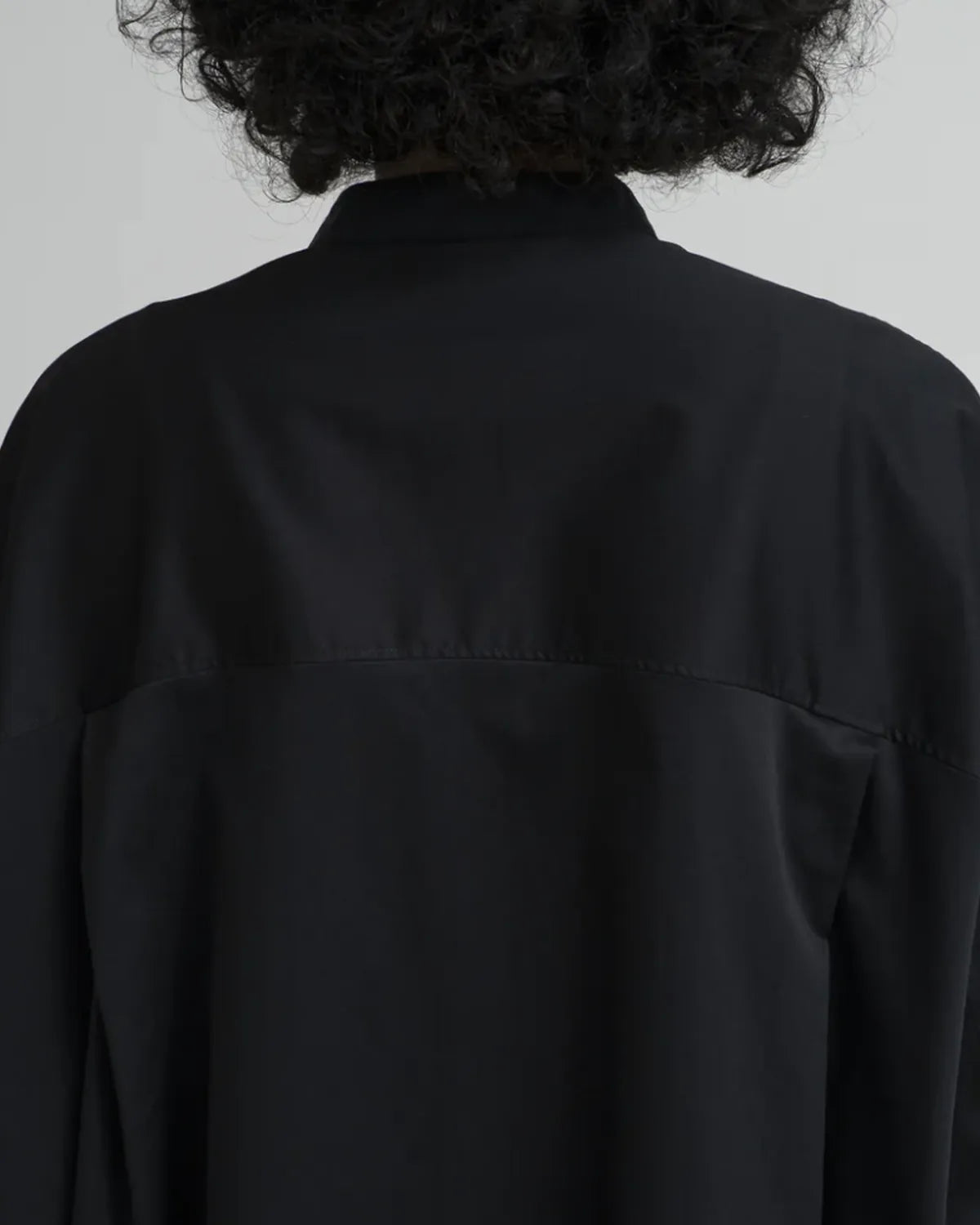 Graphpaper / Silicon Poplin Deep Slit Band Collar Shirt (GL253-50183)