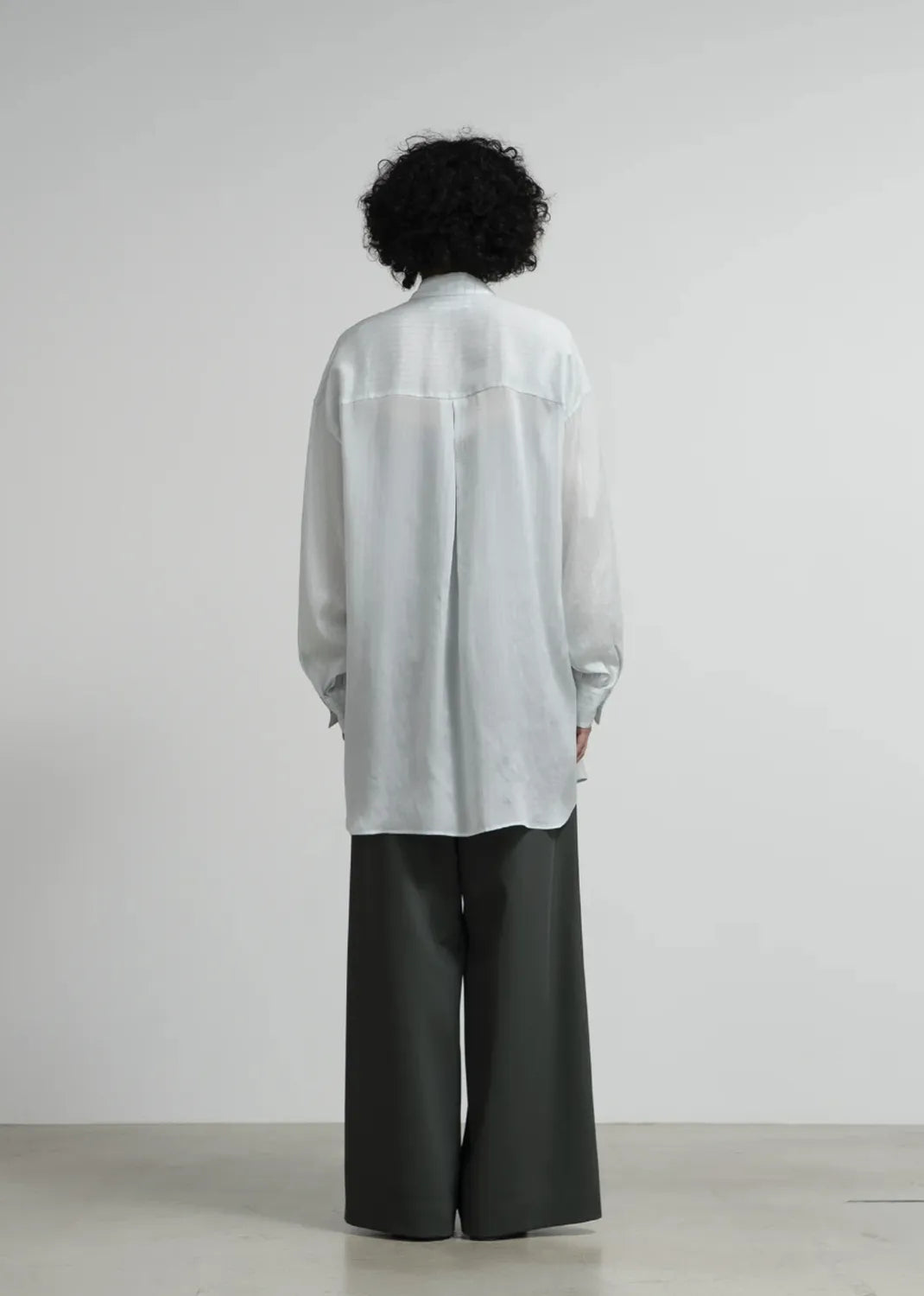 Graphpaper / Cupro Stripe Regulae Collar Long Shirt (GL253-50414)