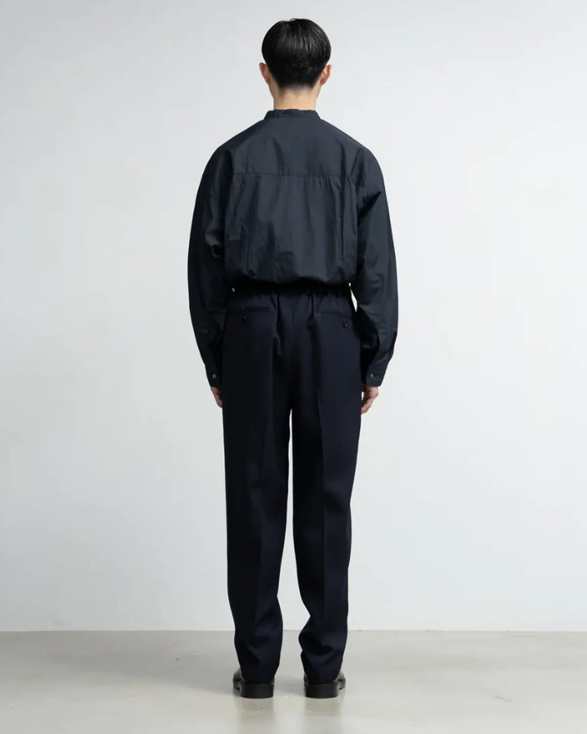 Graphpaper / Scale Off Wool Tapered Trousers (GM253-40173B)
