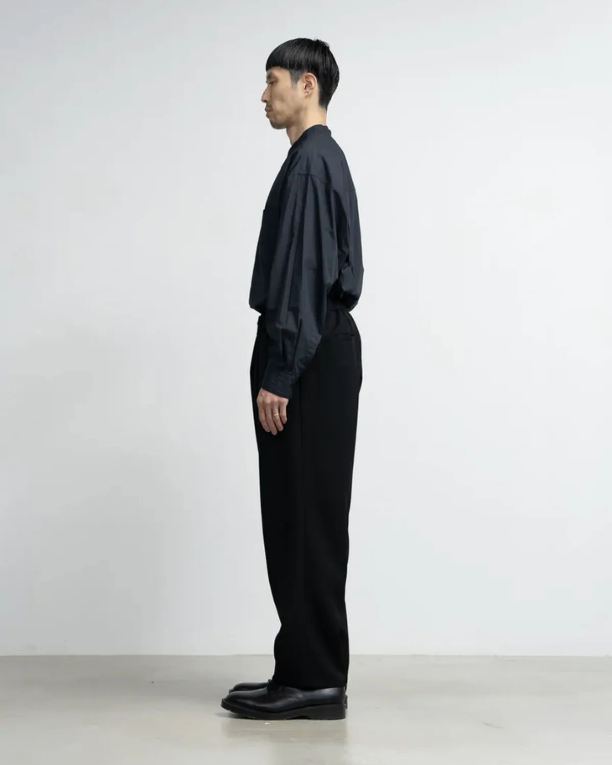 Graphpaper / Scale Off Wool Wide Tapered Chef Pants (GM253-40175B)