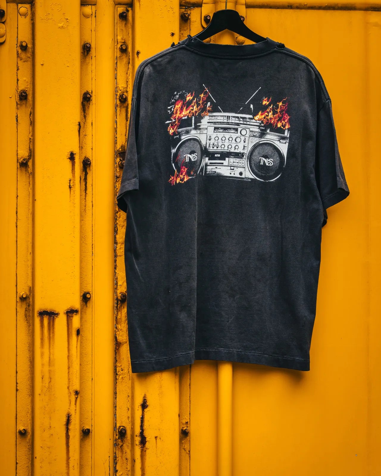 ©︎SAINT Mxxxxxx × NAS / NAS_SS TEE (SM-HR1-0000-C20)