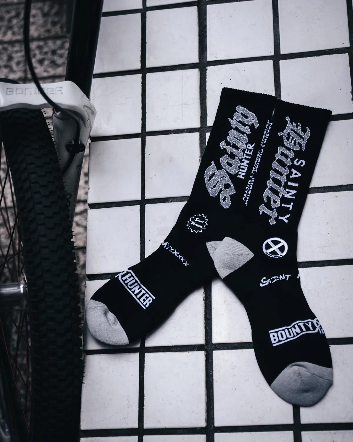 ©︎SAINT Mxxxxxx × BOUNTY HUNTER / BH_SOCKS / SAINTY HUNTER (SM-MK8-0000-C39)