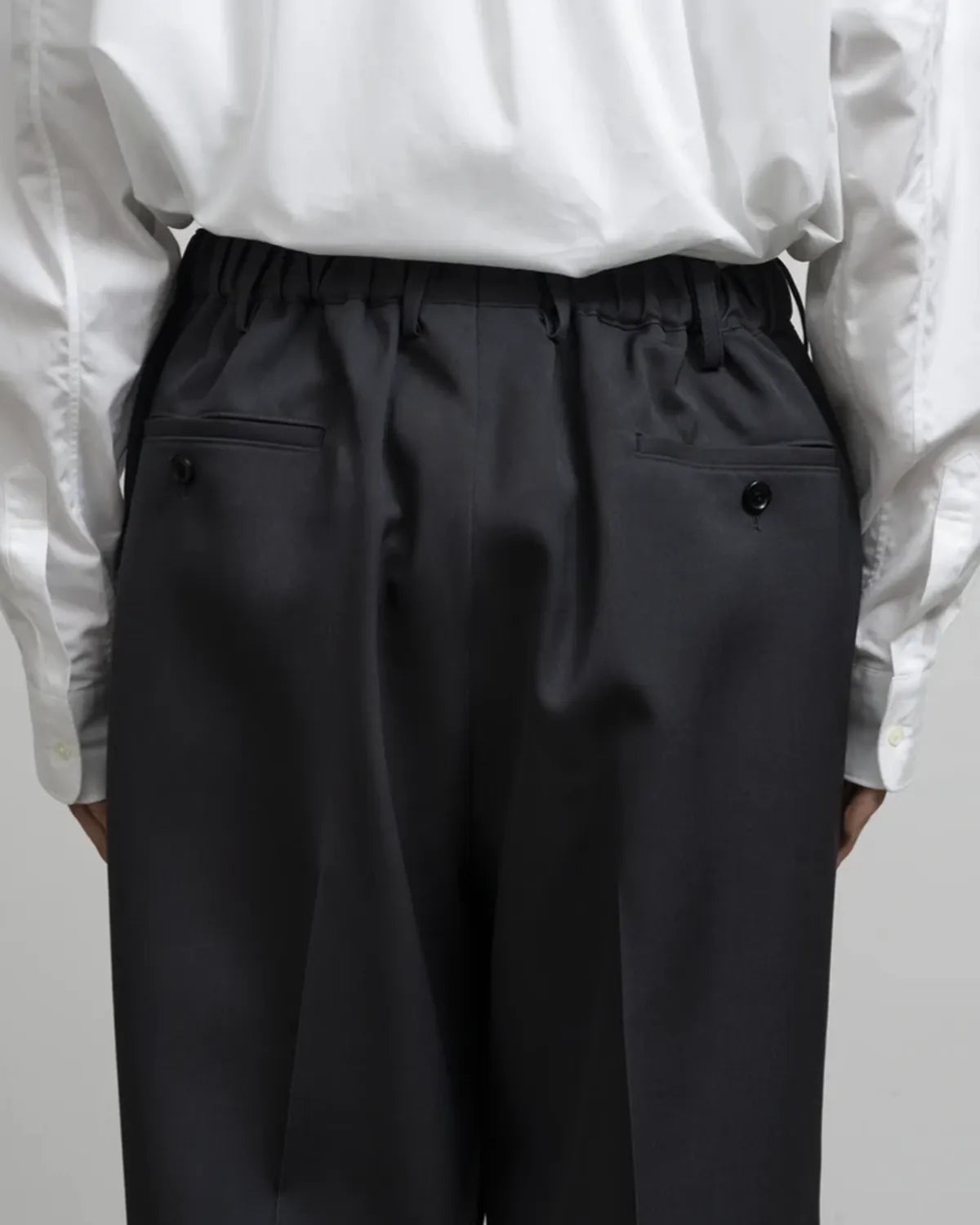 Graphpaper / Scale Off Wool Wide Tapered Slacks (GM261-40177B)