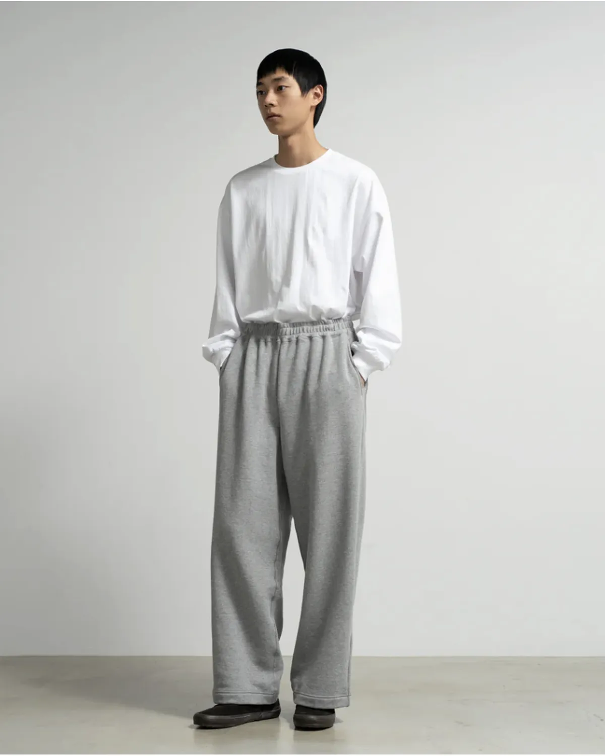 Graphpaper × LOOPWHEELER / LOOPWHEELER for Graphpaper Easy Wide Sweat Pants (GU261-70703B)