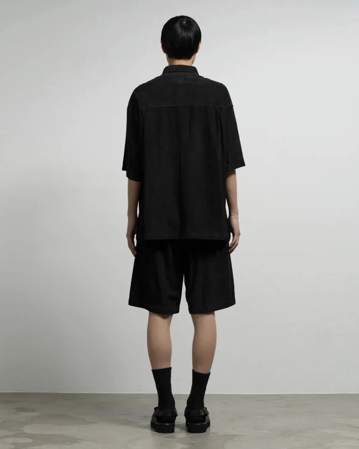 Graphpaper / Cow Nubuck Leather S/S Oversized Regular Collar Shirt (GU261-50407)