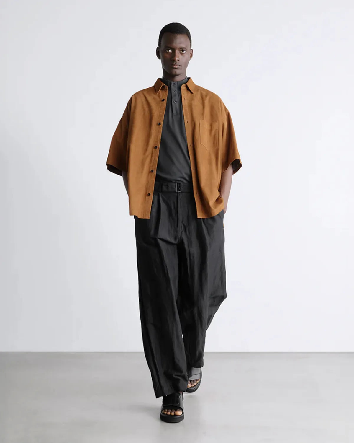 Graphpaper / Cow Nubuck Leather S/S Oversized Regular Collar Shirt (GU261-50407)