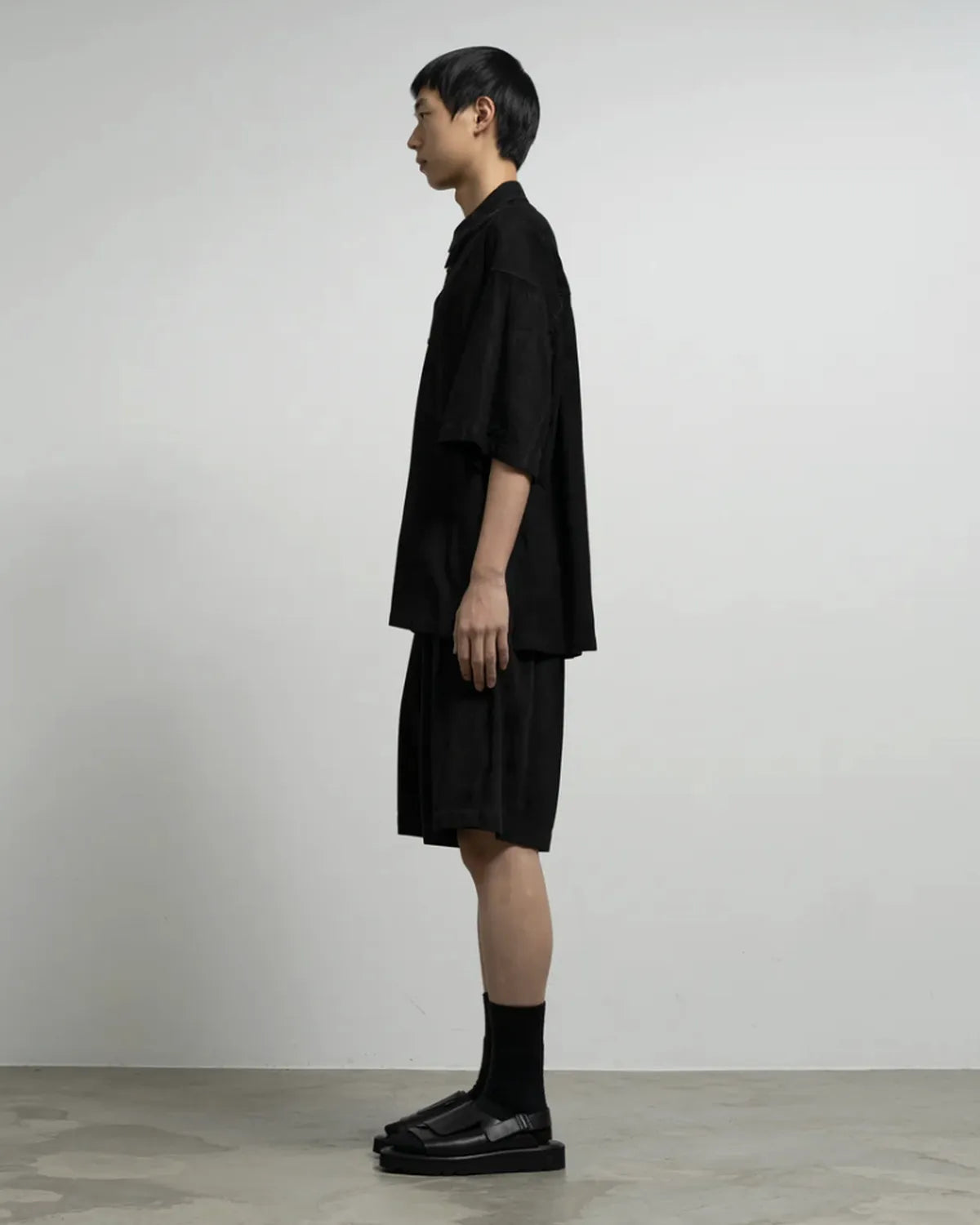 Graphpaper / Cow Nubuck Leather Wide Shorts (GM261-40408)