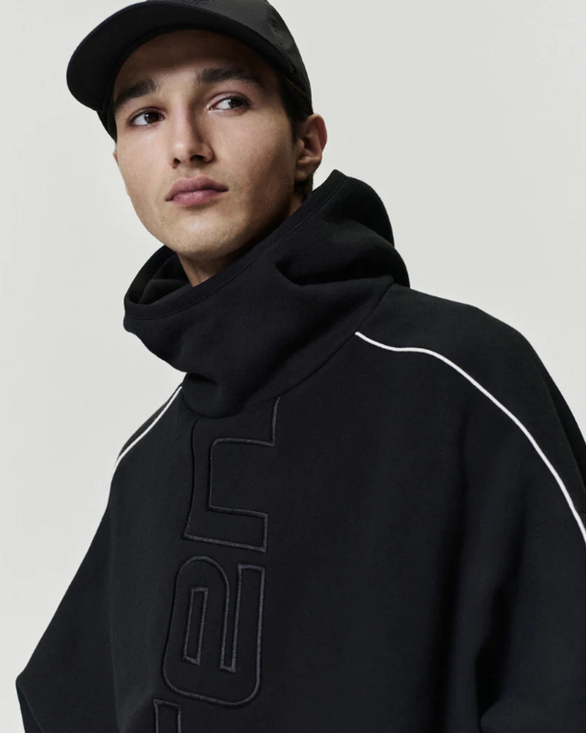 ESSENTIALS / ACTIVE TRACE MODERN FLEECE HOODIE (192SP264061F)