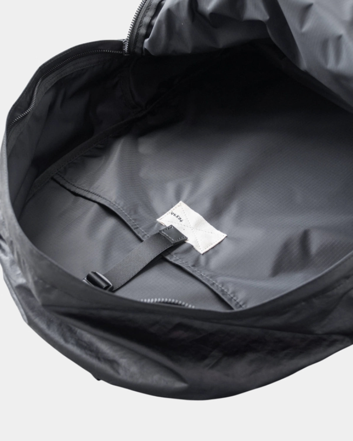 texnh / CLASSIC DAYPACK L (B15-00423-F)