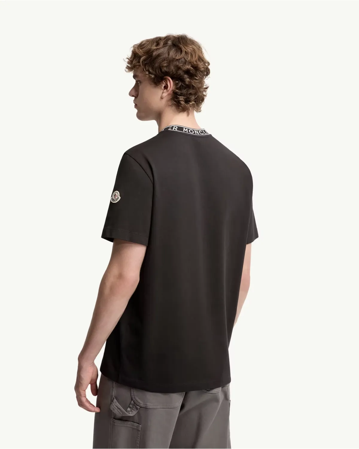 MONCLER / SS T-SHIRT (L10918C000318390T)
