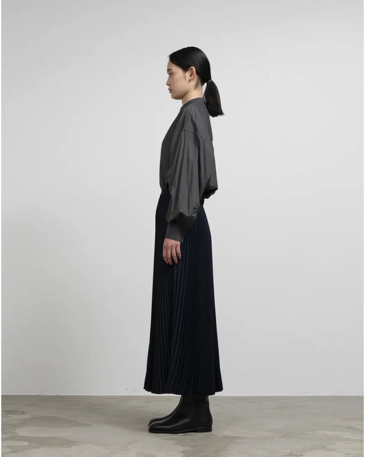 Graphpaper / Satin Pleats skirt (GL263-40092B)