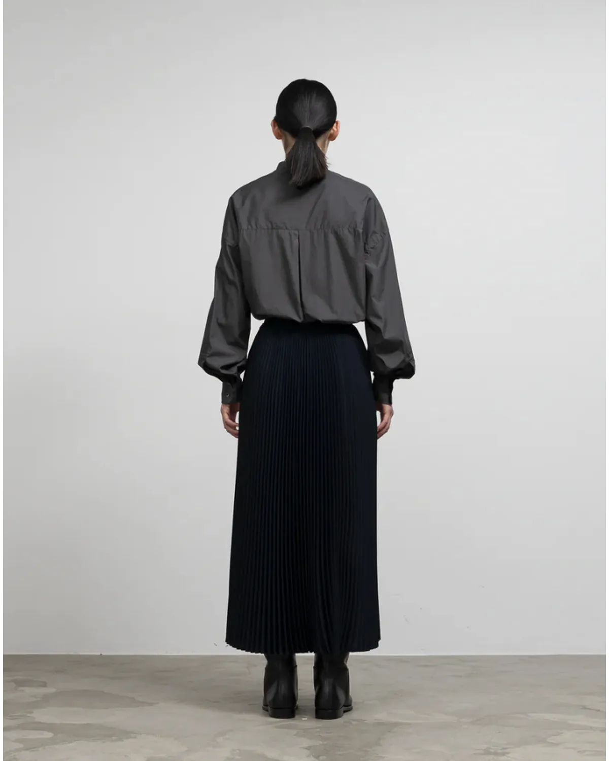 Graphpaper / Satin Pleats skirt (GL263-40092B)