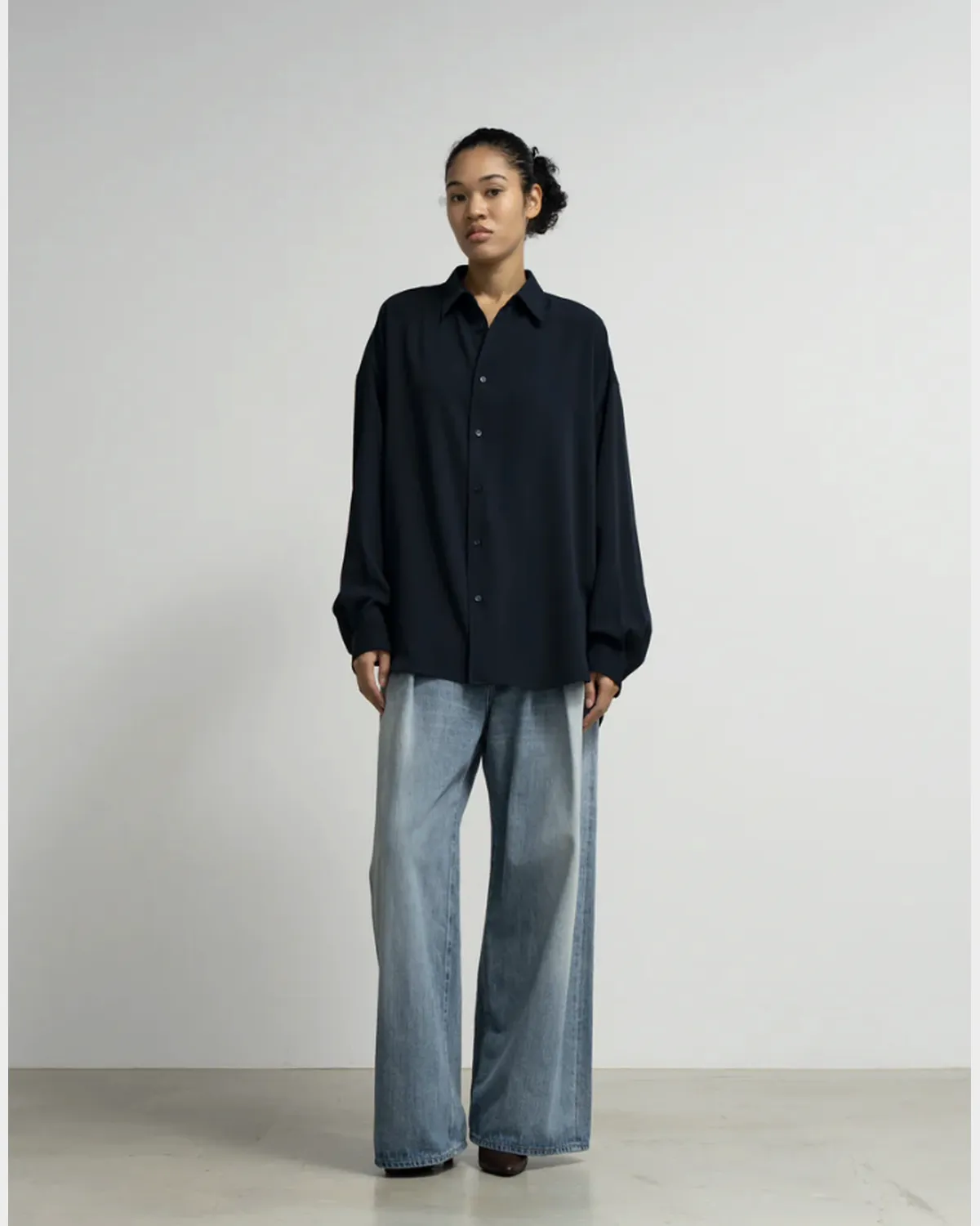 Graphpaper / Satin Oversized Regular Collar Shirt (GL263-50093B)