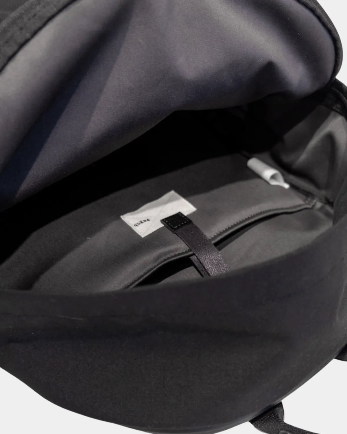 texnh / LAYER DAYPACK L (B17-00123)