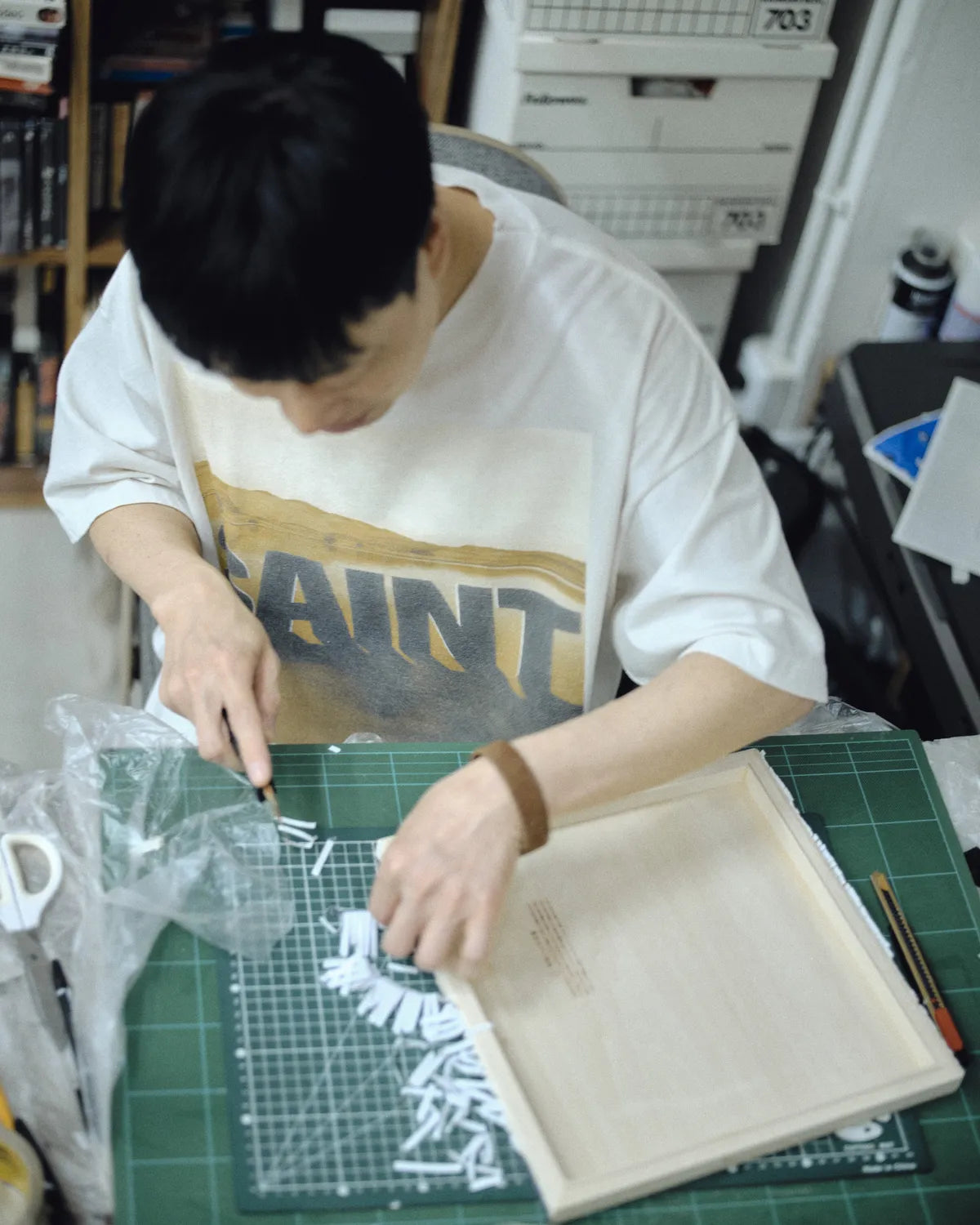 SAINT Mxxxxxx × Kosuke Kawamura / KK_SS T-SHIRT / DESERT (SM-MK1-0000-C15)