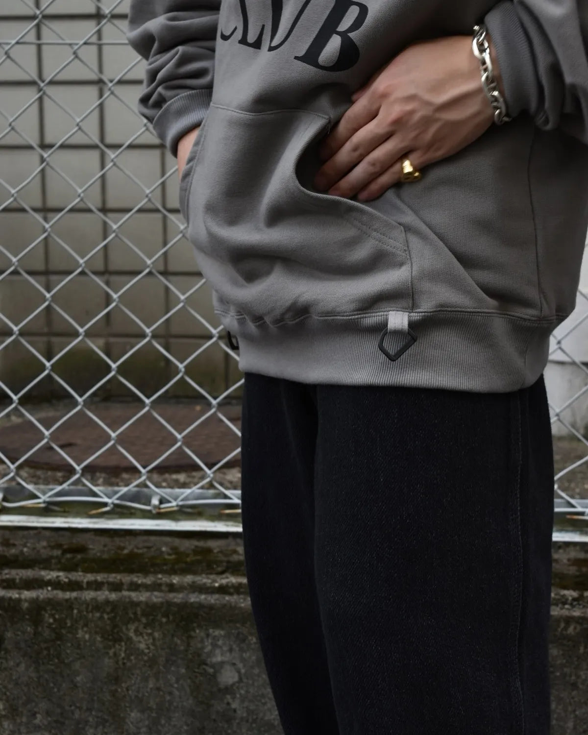 Chaos Fishing Club / Logo Pigment Hoodie (CFC-25AW-CUT02)