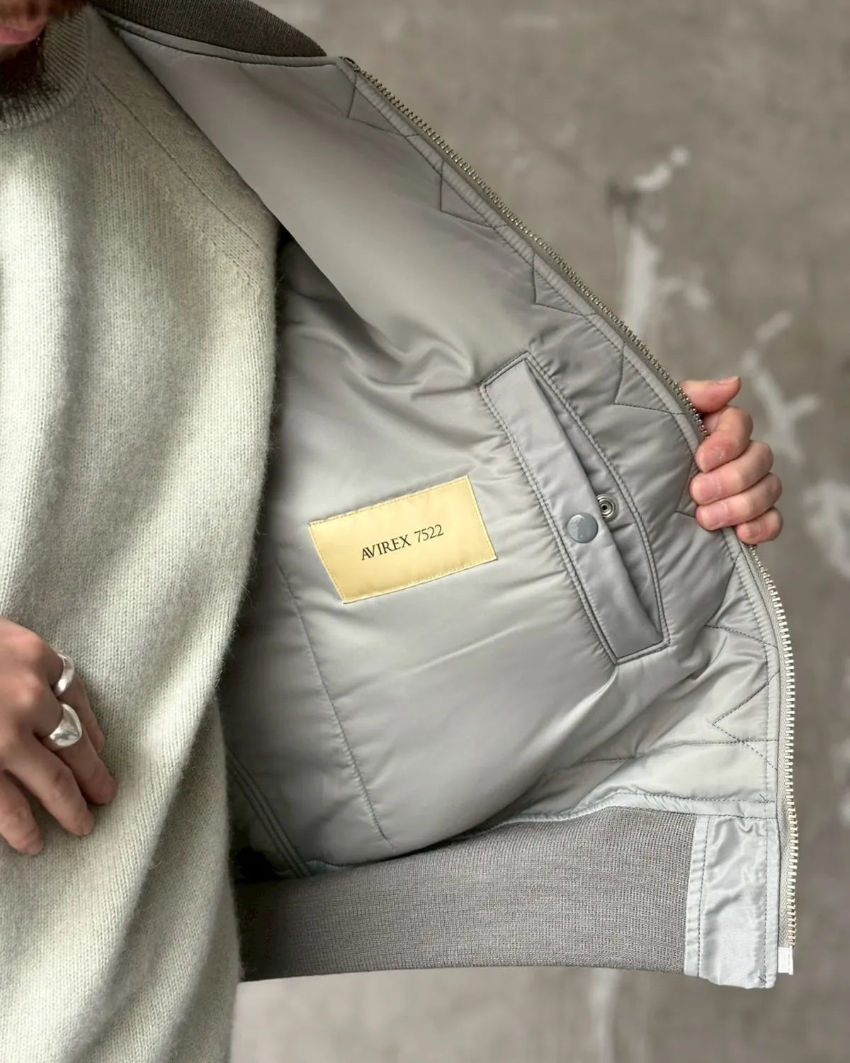 AVIREX7522 / MA-1 (783-4952049)