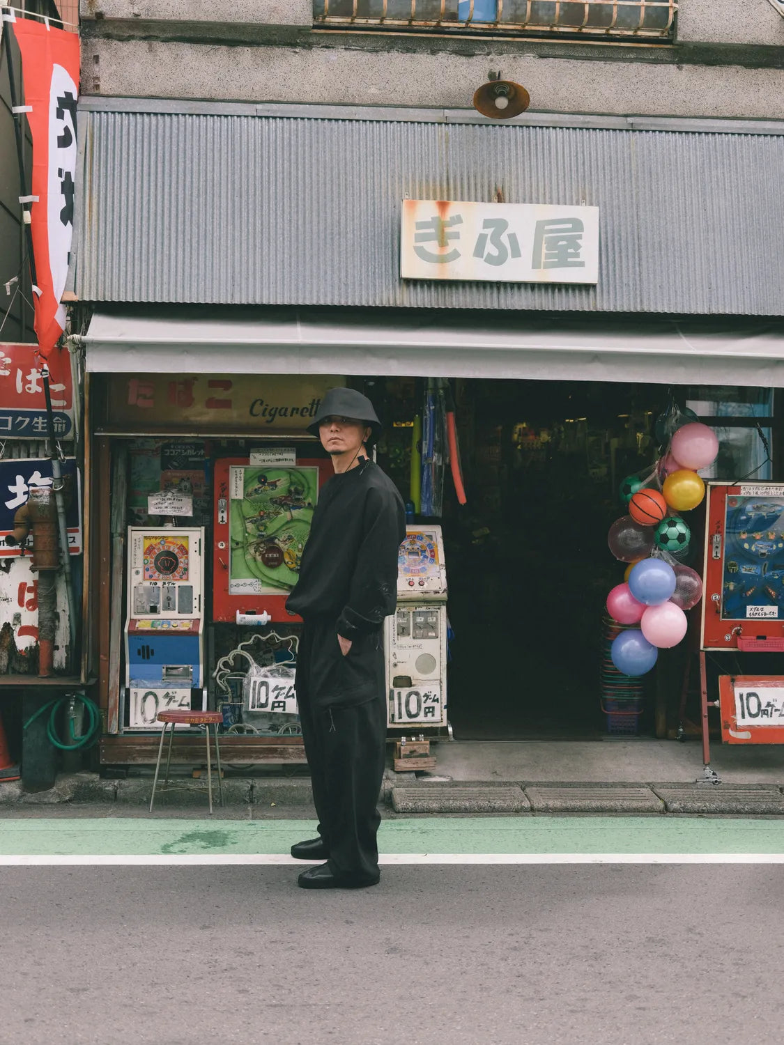 GHOST ALMOSTBLACK × KREVE / WOVEN DWR LONG SLEEVE PONCHO (KRVGAB-C-1-1)