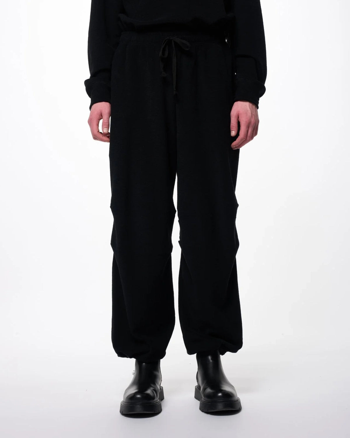 marka / Super 140S Washable Wool Pile Knit / Tucked Knee Training Pants (M26C14PT01C)