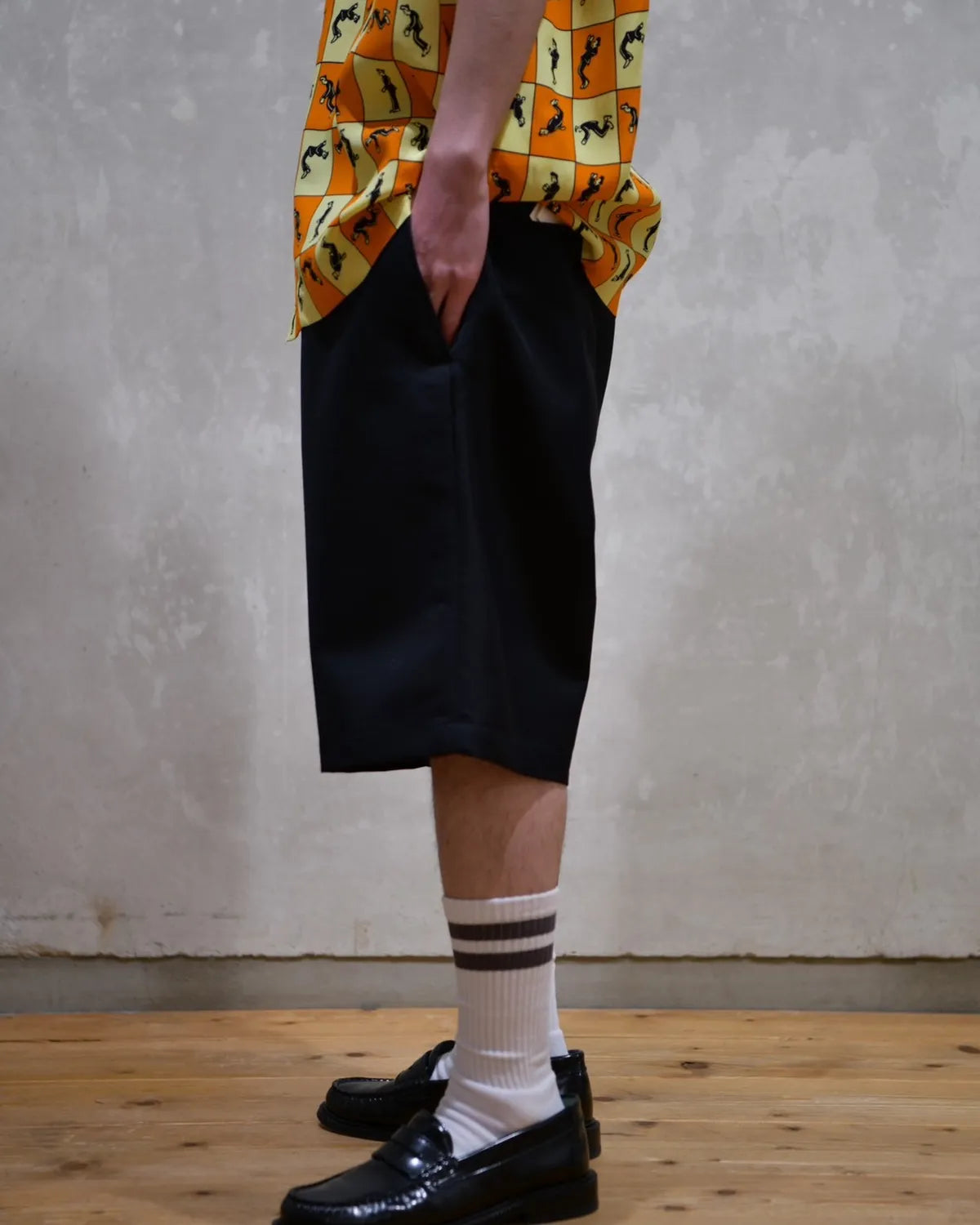 vowels / EASY SHORTS (VO-26SS-PT049)